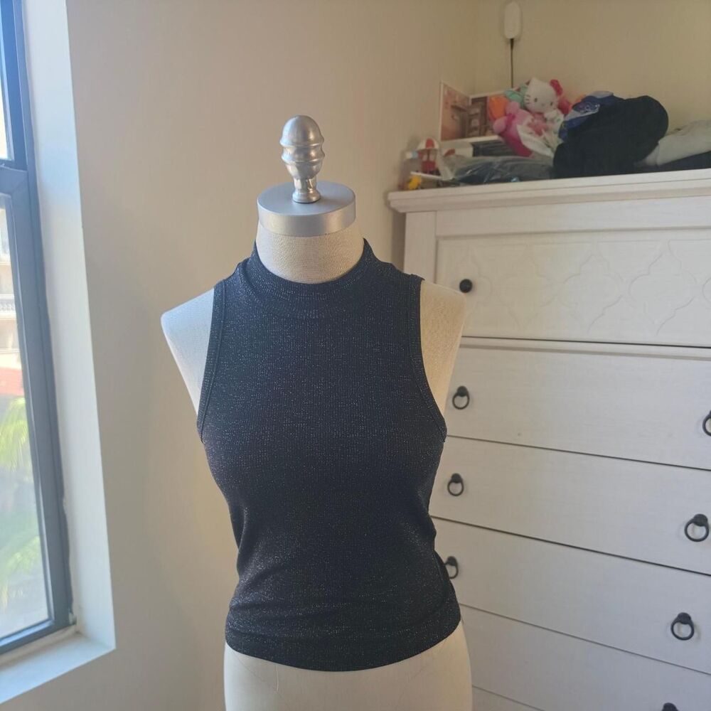 Superdown Women's Black and Grey Crop-top
